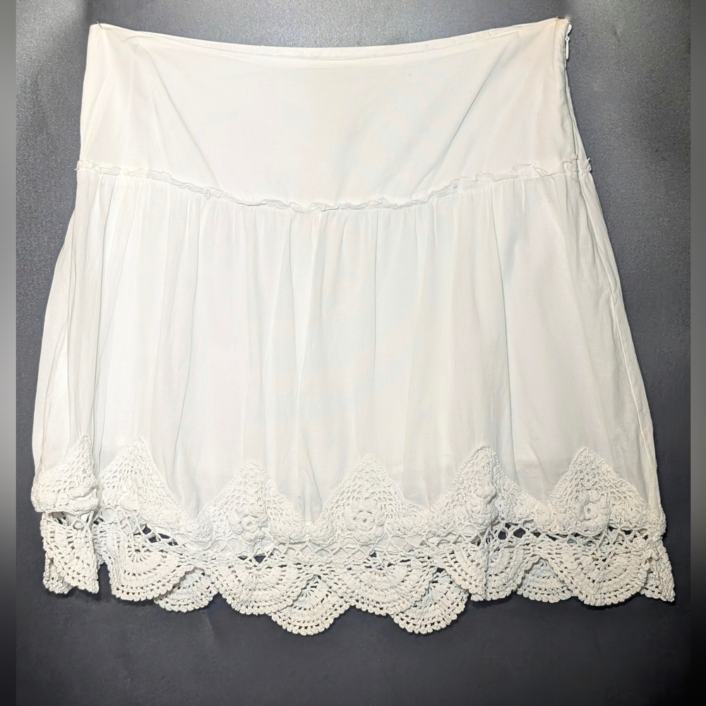 "No Need To Swear" You're Innocent! Chic White Crochet Hem Mini Skirt
